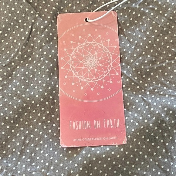 FASHION ON EARTH DOTTED FAUX WRAP‎ TIE FRONT SIDE ZIP SHORT GRAY/WHITE LARGE NWT - Picture 7 of 11